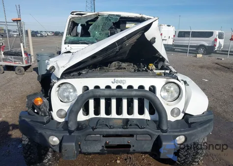 2014 Jeep Wrangler Unlimited Rubicon z USA, uszkodzony, nr VIN 1C4BJWFGXEL265737